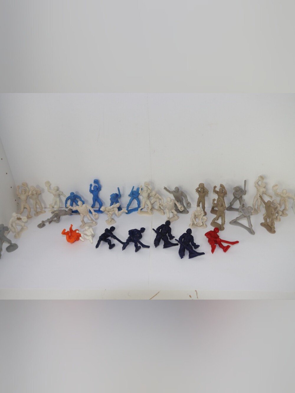 Vintage Kelloggs Lido Marx Baseball, Hockey Player Toys